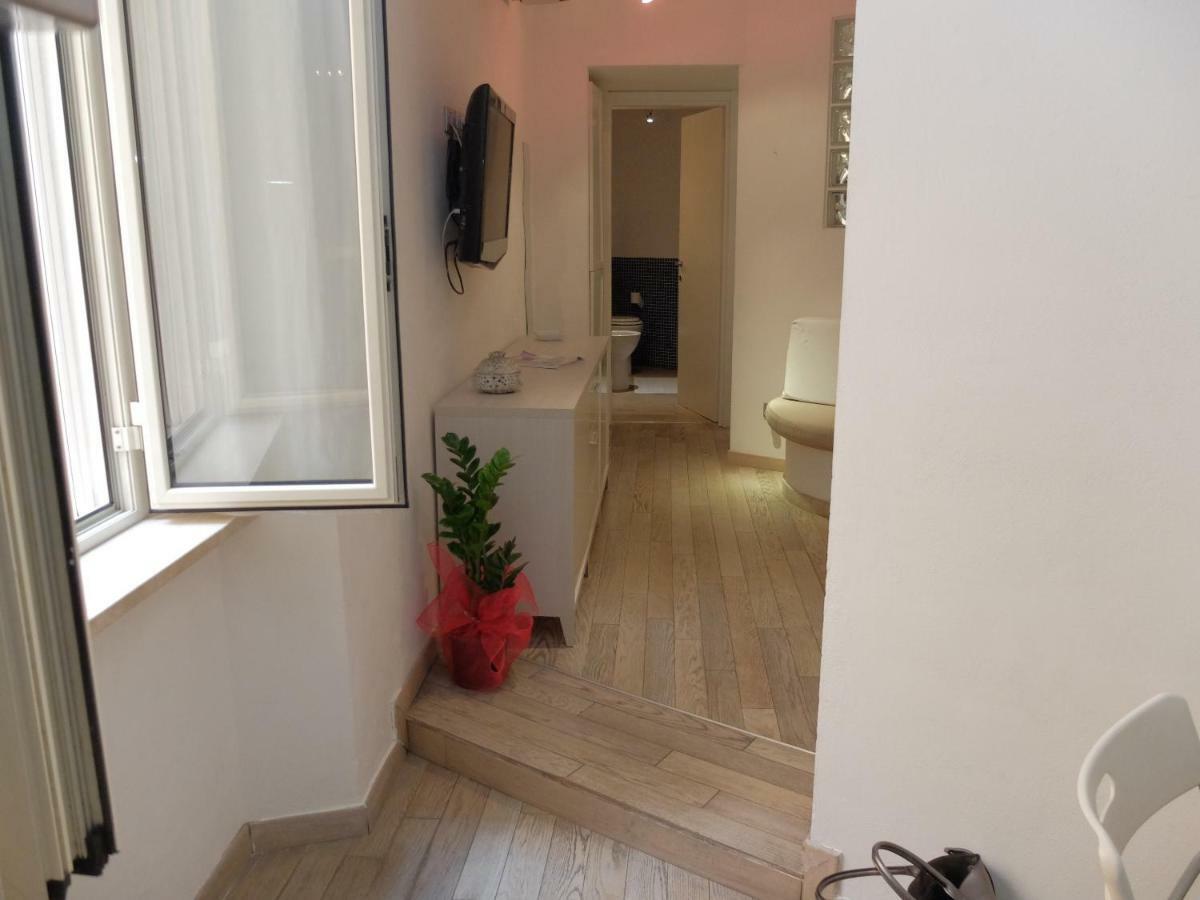 Appartement Little White House à Porto Santo Stefano  Extérieur photo